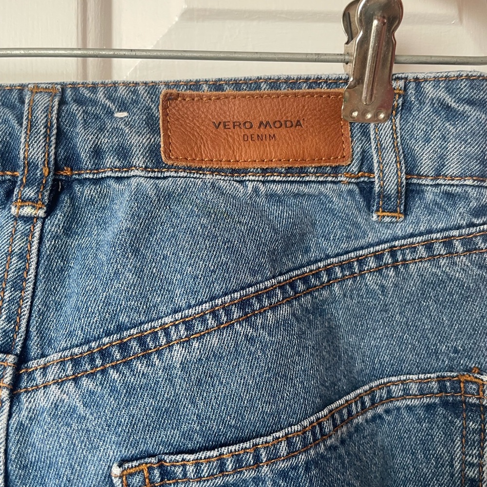 Vero Moda Blue High Rise Jeans - Picture 4 of 5